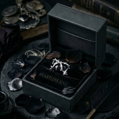 Thorn Heart Ring (Unisize-Adjustable)